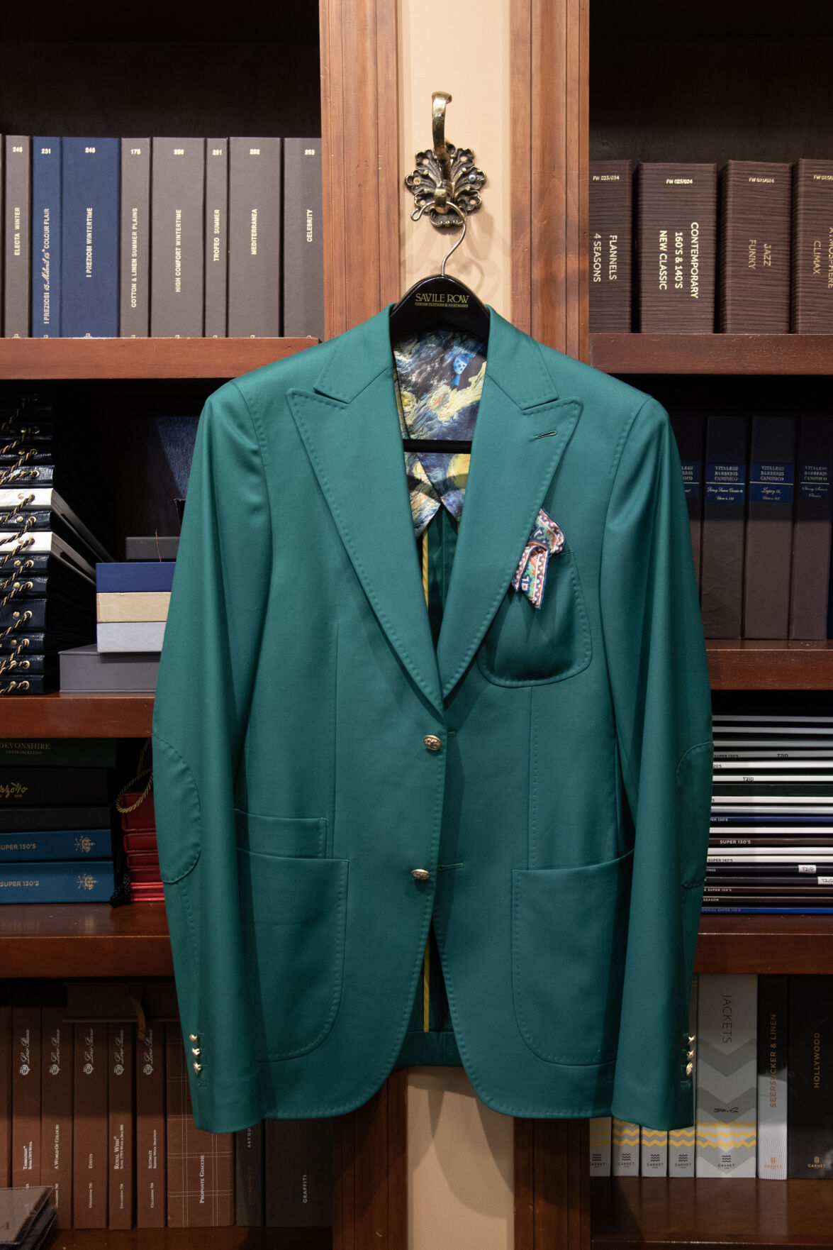 BESPOKE：THE MEN'S STYLE OF SAVILE ROW Savile Row Bespoke: the exemplary men's tailoring - The Chic