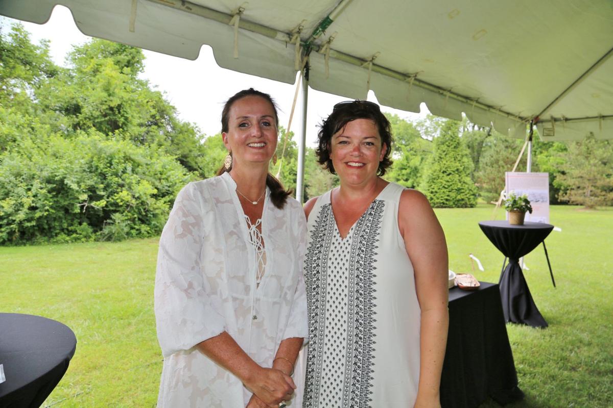 Veronica Pallia, Connie Kroenung