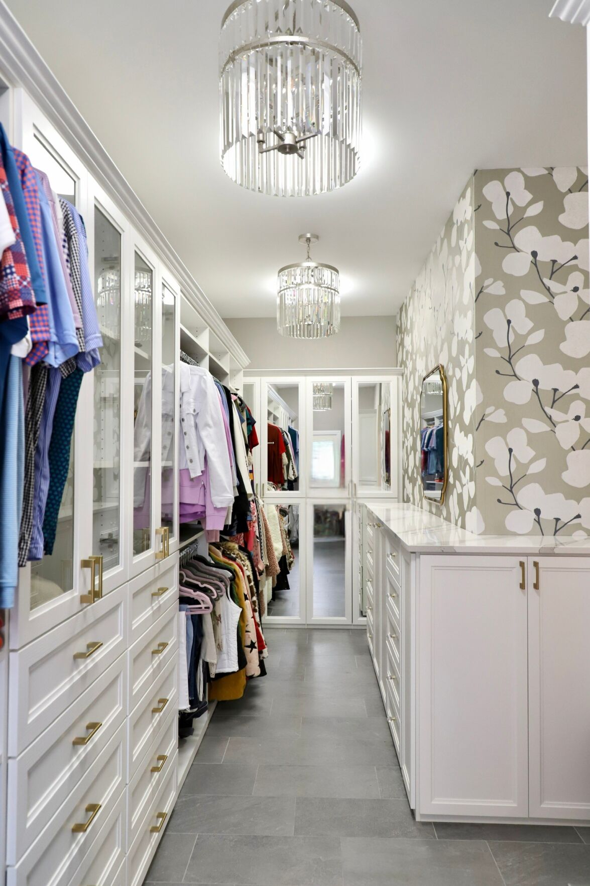 Lune's Closet NY様　ご予約 Saint Louis Closet Co. creates a bright and beautiful closet