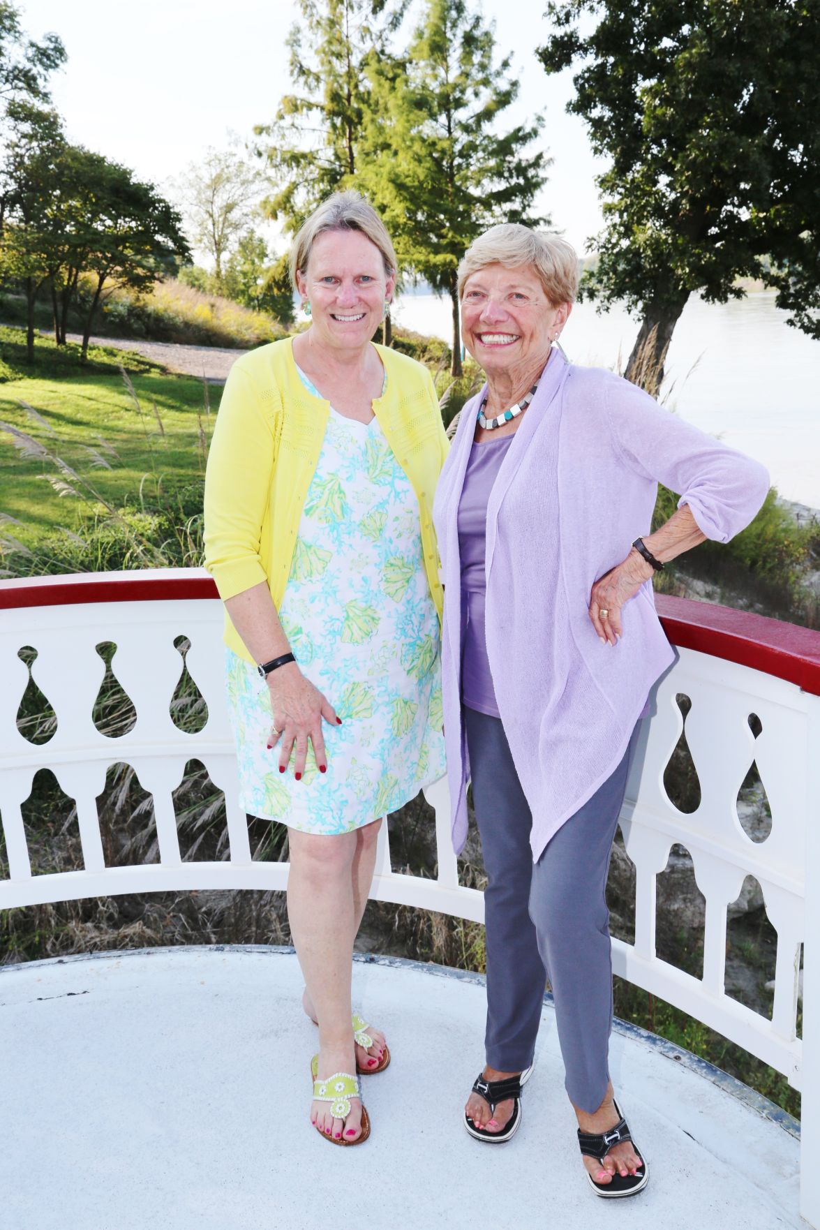 Wendy Olk, Joyce Armstrong