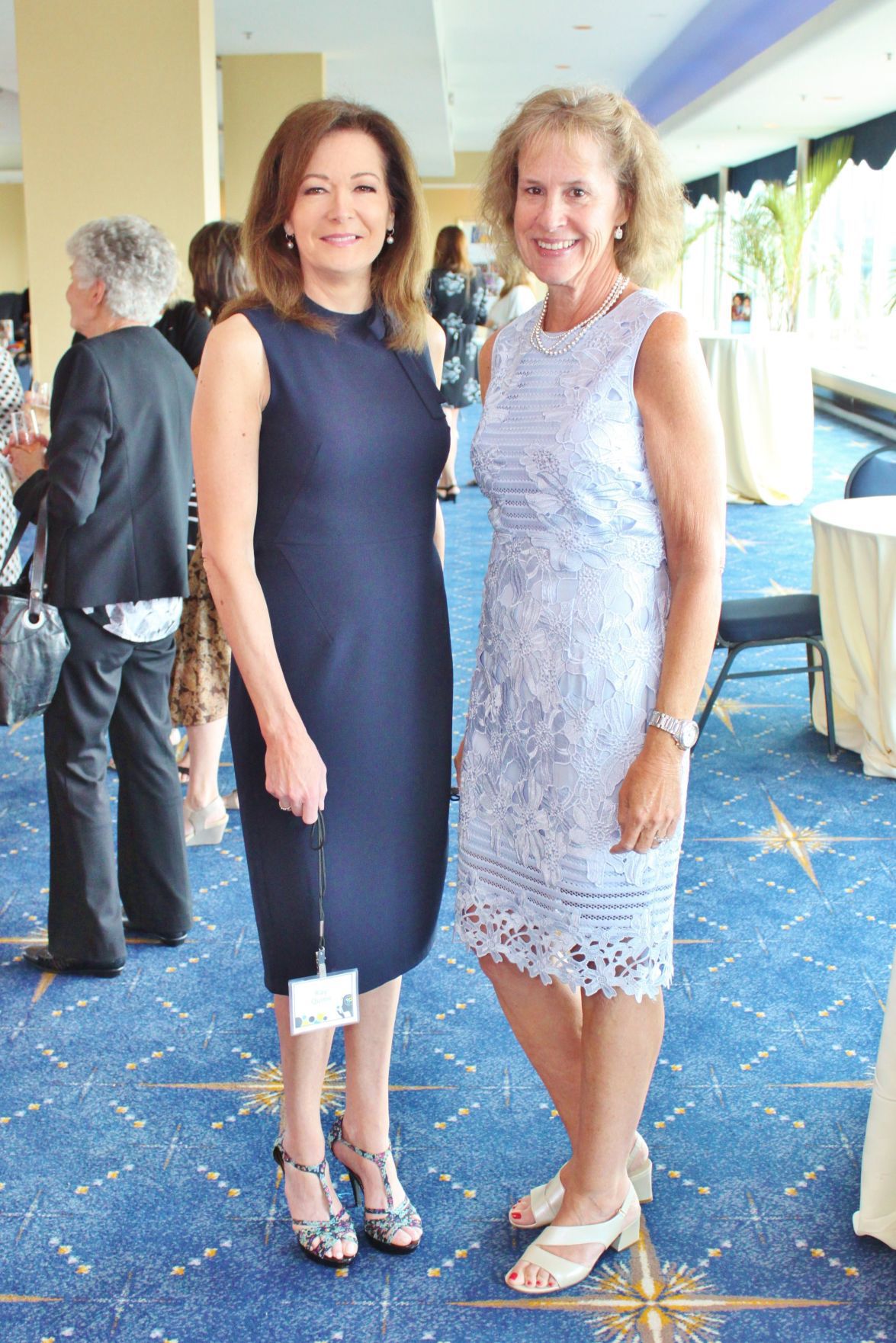 Kay Quinn, Carolyn Lewis