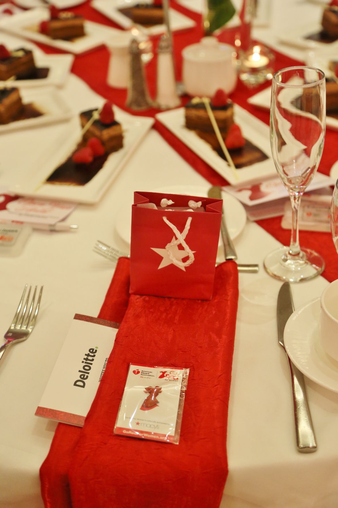 2017-GoRed-Lunch0041.JPG