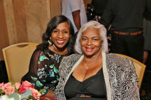 Gale Crenshaw, Carolyn Allen