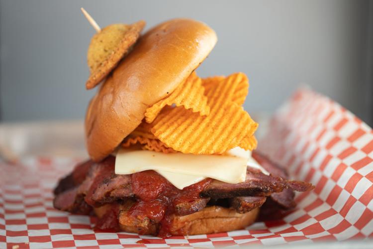 Navin’s BBQ Offers Smoked Meats, Sandwiches and More in St. Louis