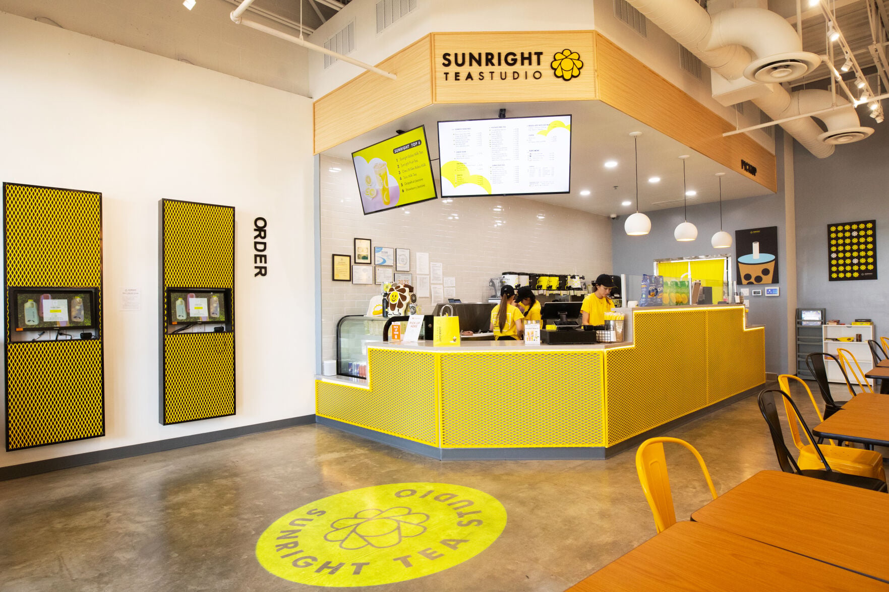 Should I open or buy a Sunright Tea Studio franchise in 2027?