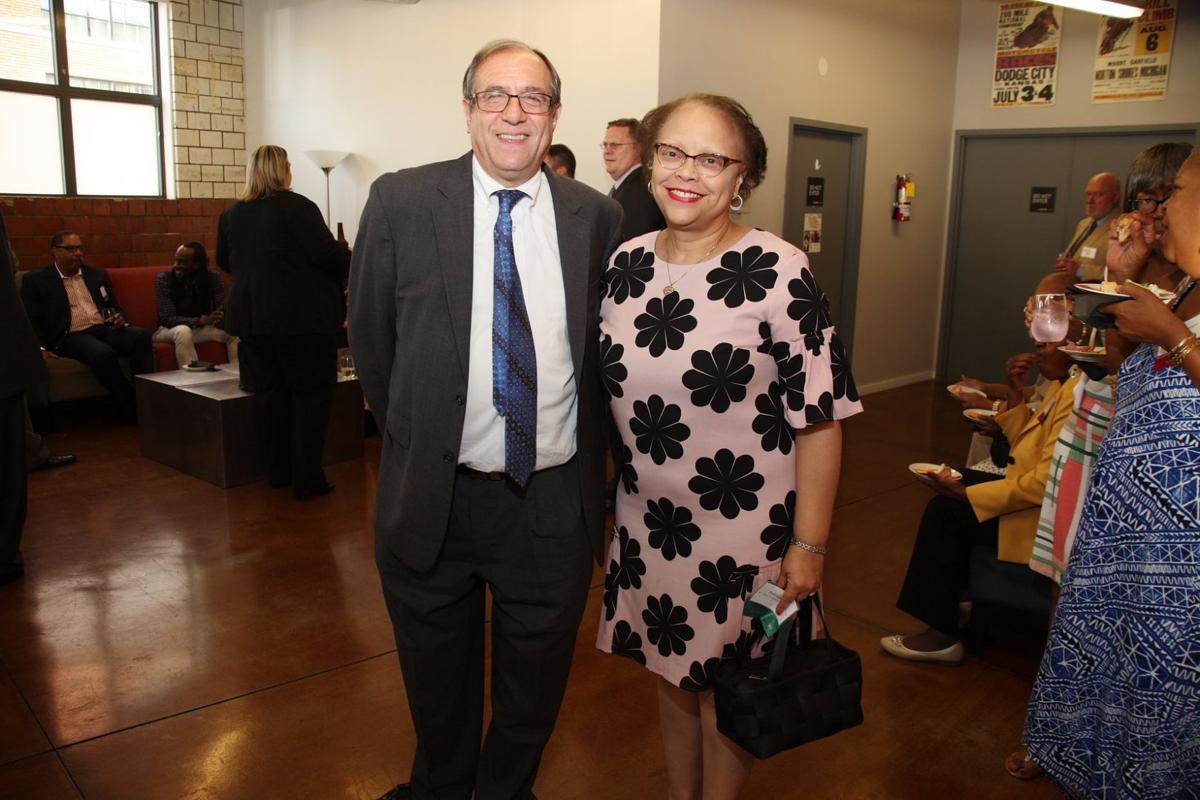 Dan Glazier, Patricia Lee