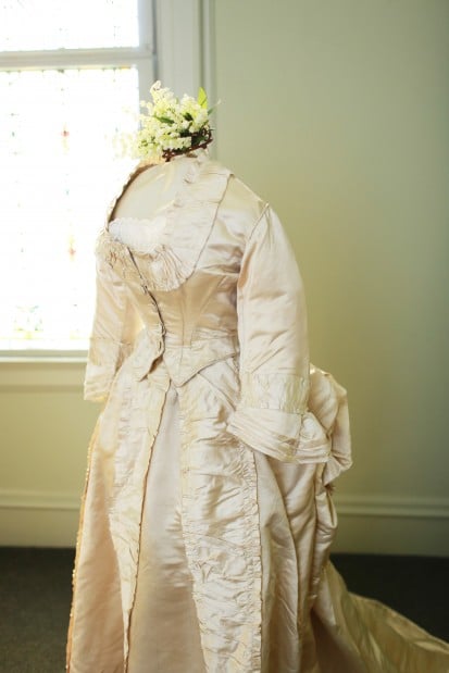 Wedding dress, 1871-1872