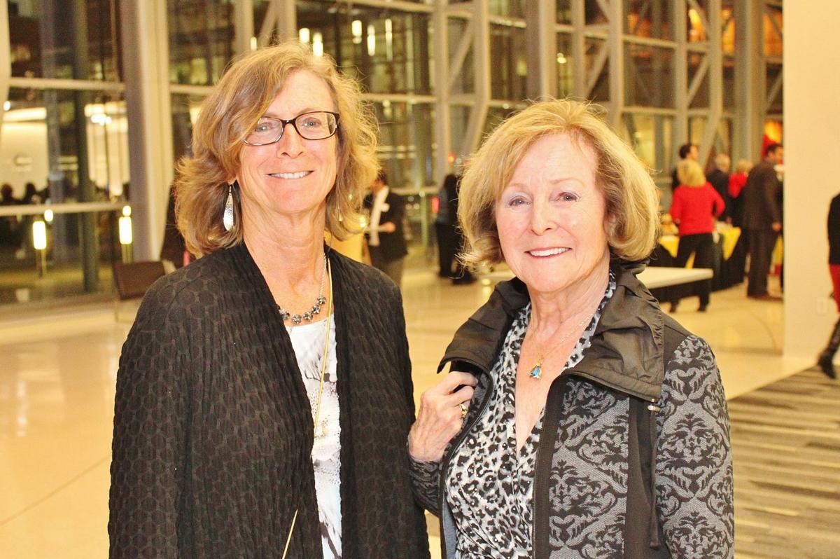 Claudia Burris, Doris Finzel