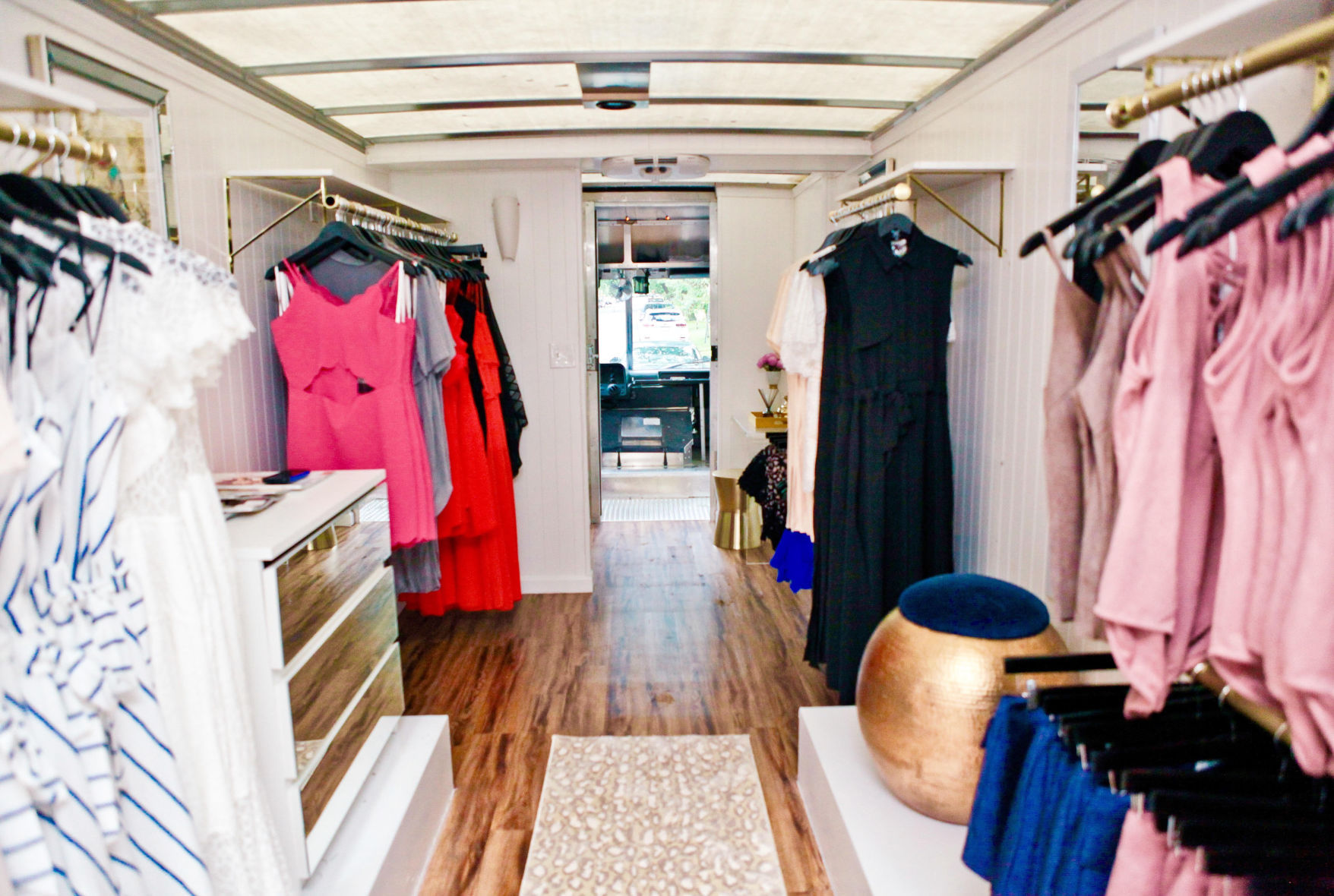 Niki Miche Wardrobe on Wheels