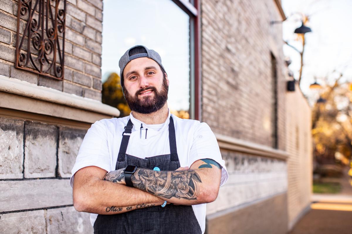 Quincy Street Bistro Serves Burgers Bread Pudding For Pickup In South St Louis Food Laduenews Com