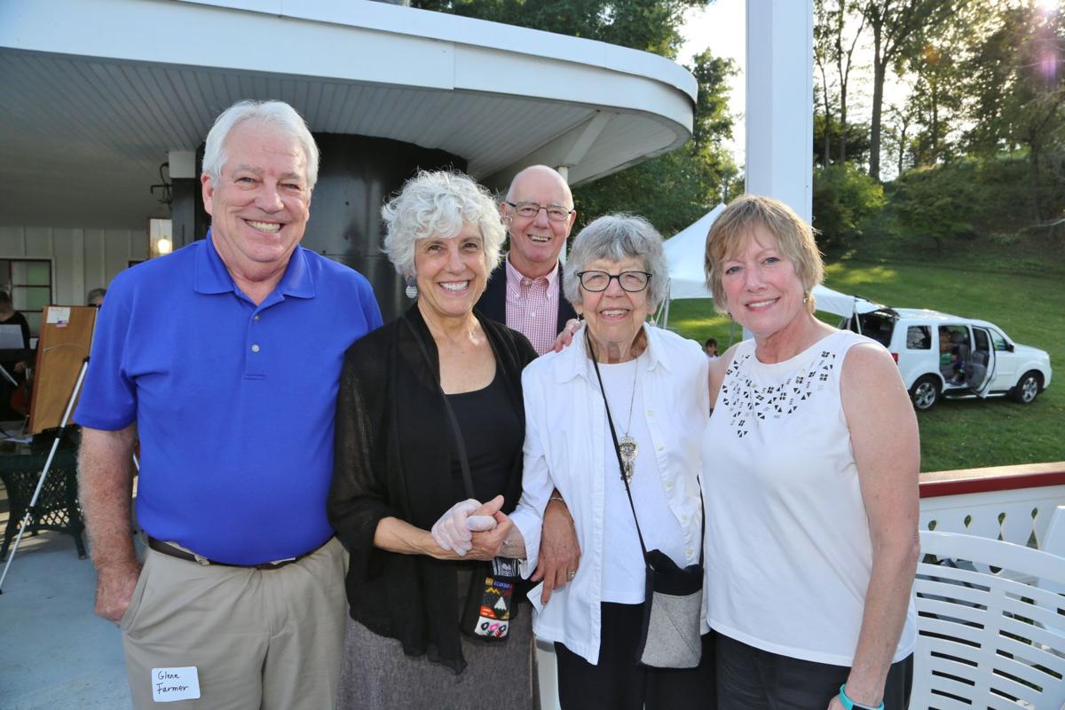 Glenn Farmer, Debbie Fishwick, Tom Fishwick, Jeanne Farmer, Sonja Farmer