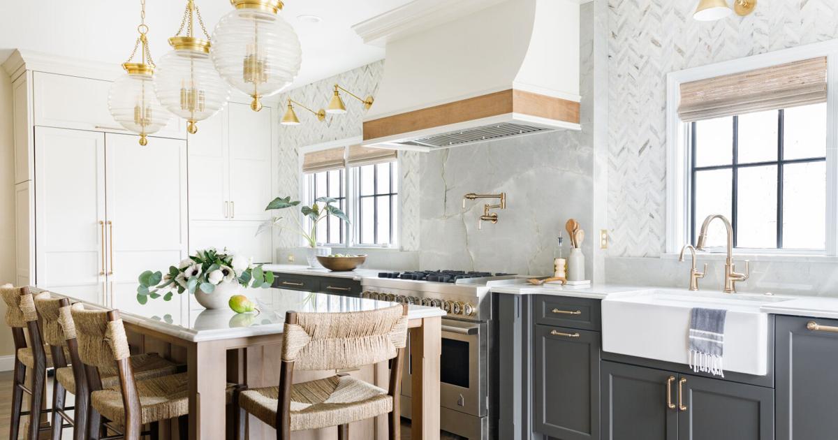 St. Louis designers partner on stunning kitchen redesign St. Louis designers partner on stunning kitchen redesign