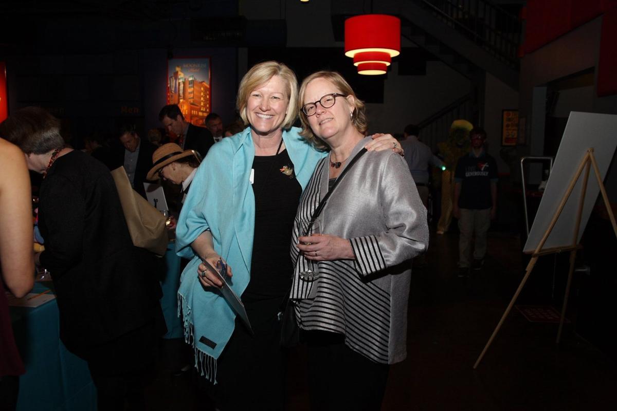 Leslie Peters, Elizabeth Fathman