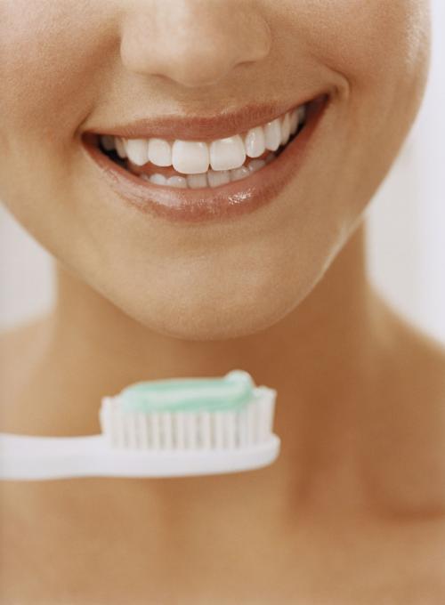 What's in Your Toothpaste? | Features | laduenews.com