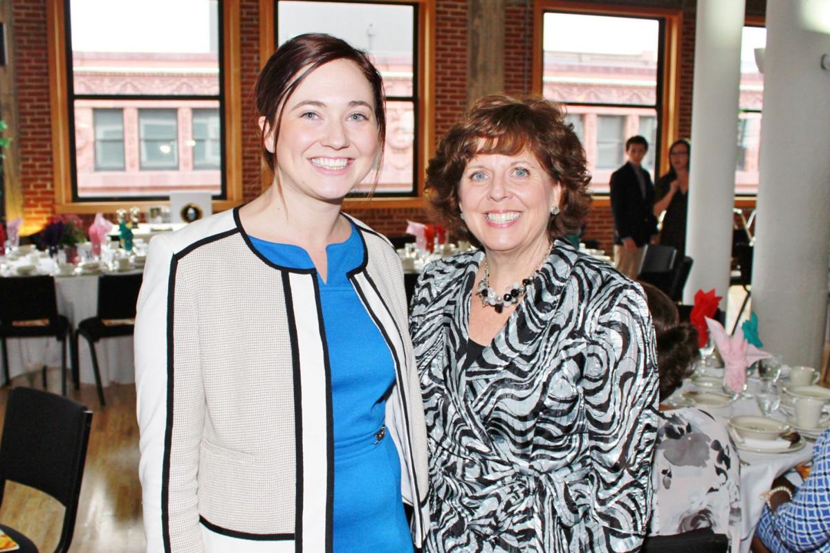 Juile Husmann, Sharon Husmann
