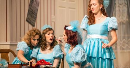 Dinner A Show Five Women Wearing The Same Dress Features Laduenews Com Dinner A Show Five Women Wearing The Same Dress Features Laduenews Com