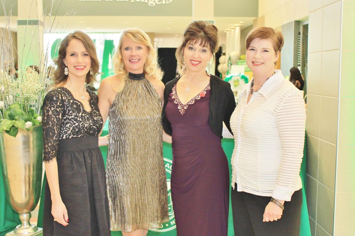 Meredith Metzger, Katie Martin, Theresa Karutz, Carrie Wenberg,