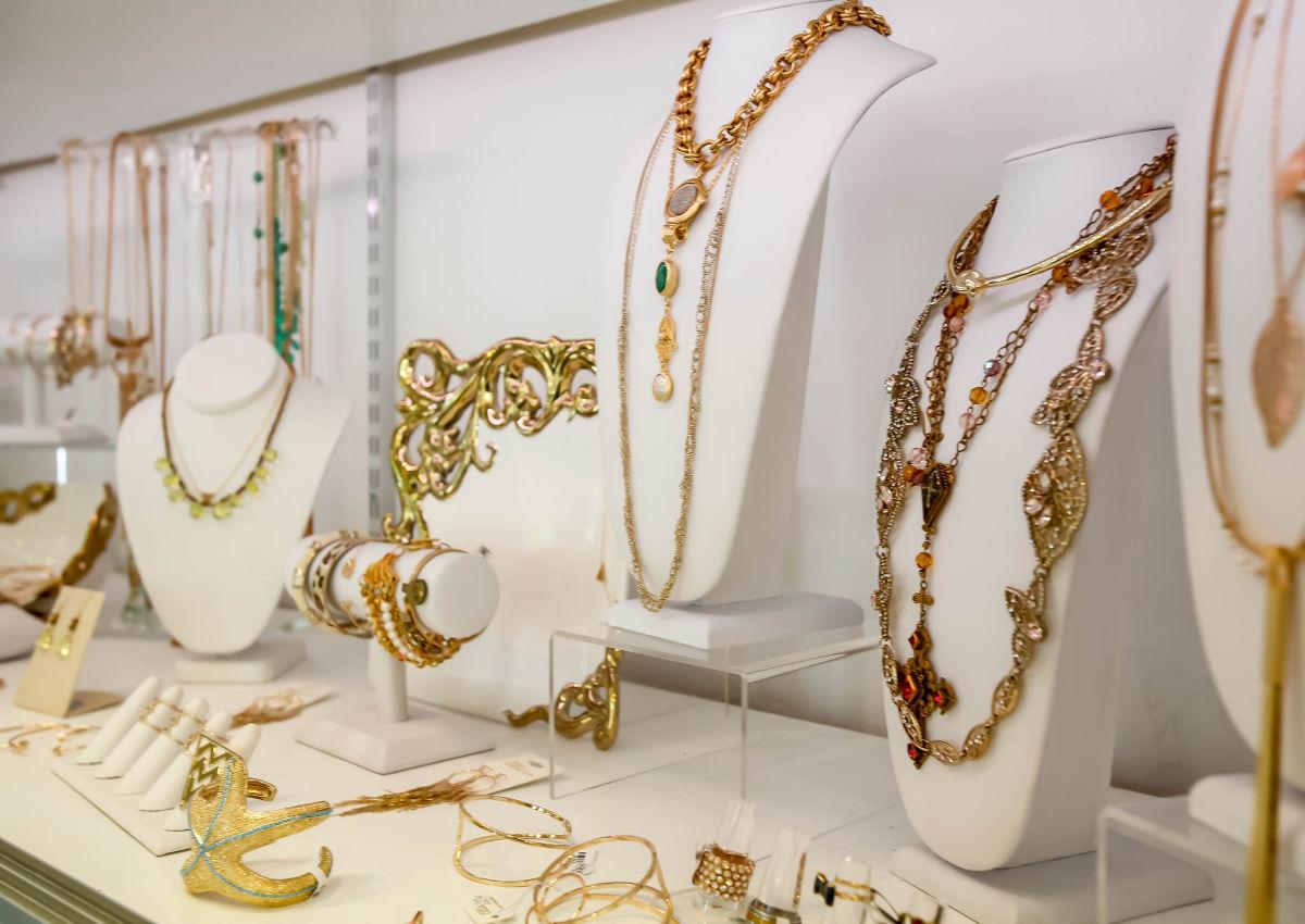 Worth A Stop The Vault By Women S Closet Exchange Features Worth A Stop The Vault By Women S Closet Exchange