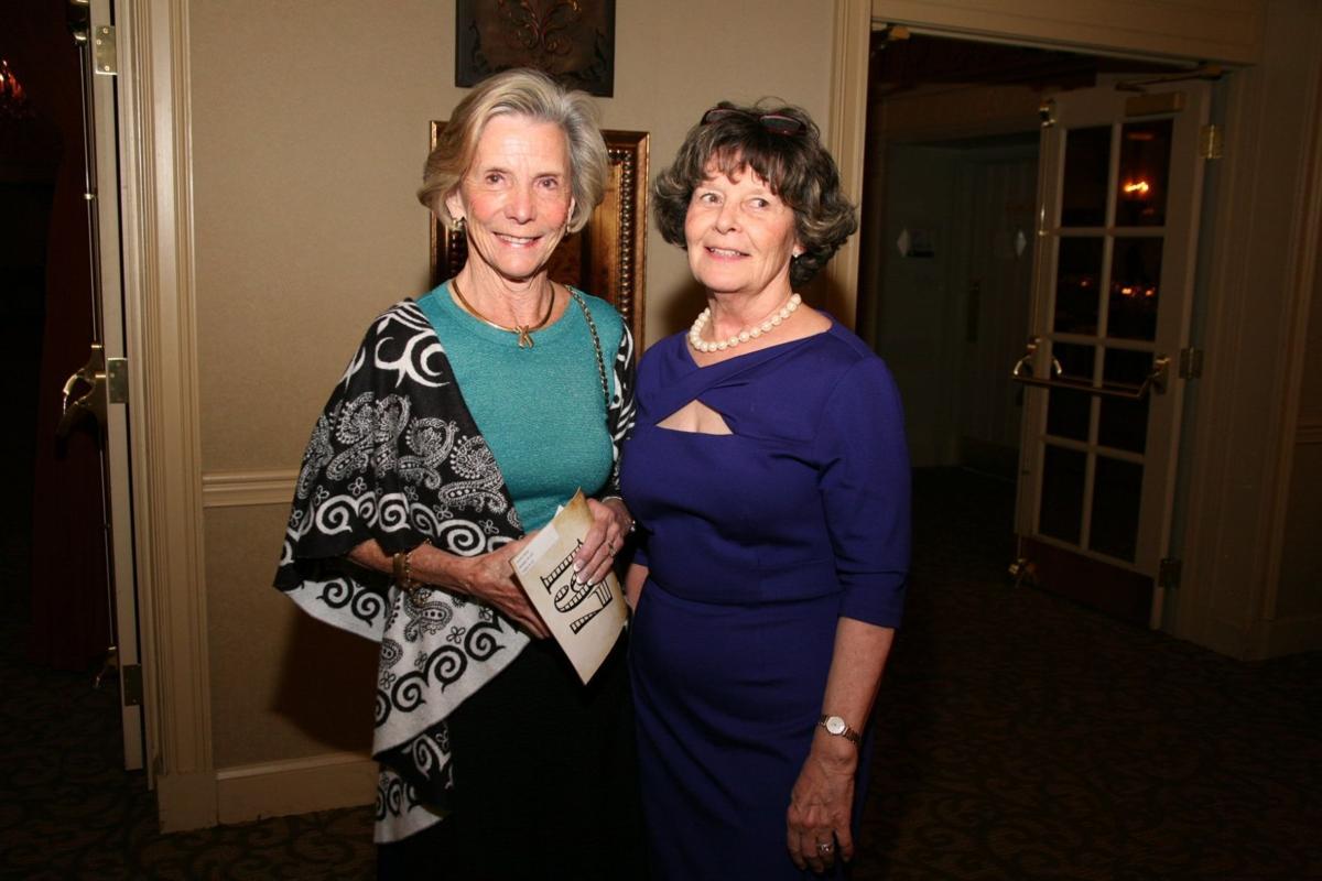 Anne Hizar, Cindy Refsland