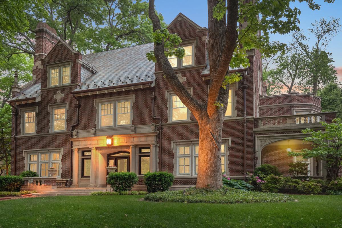 31 Westmoreland Place St. Louis