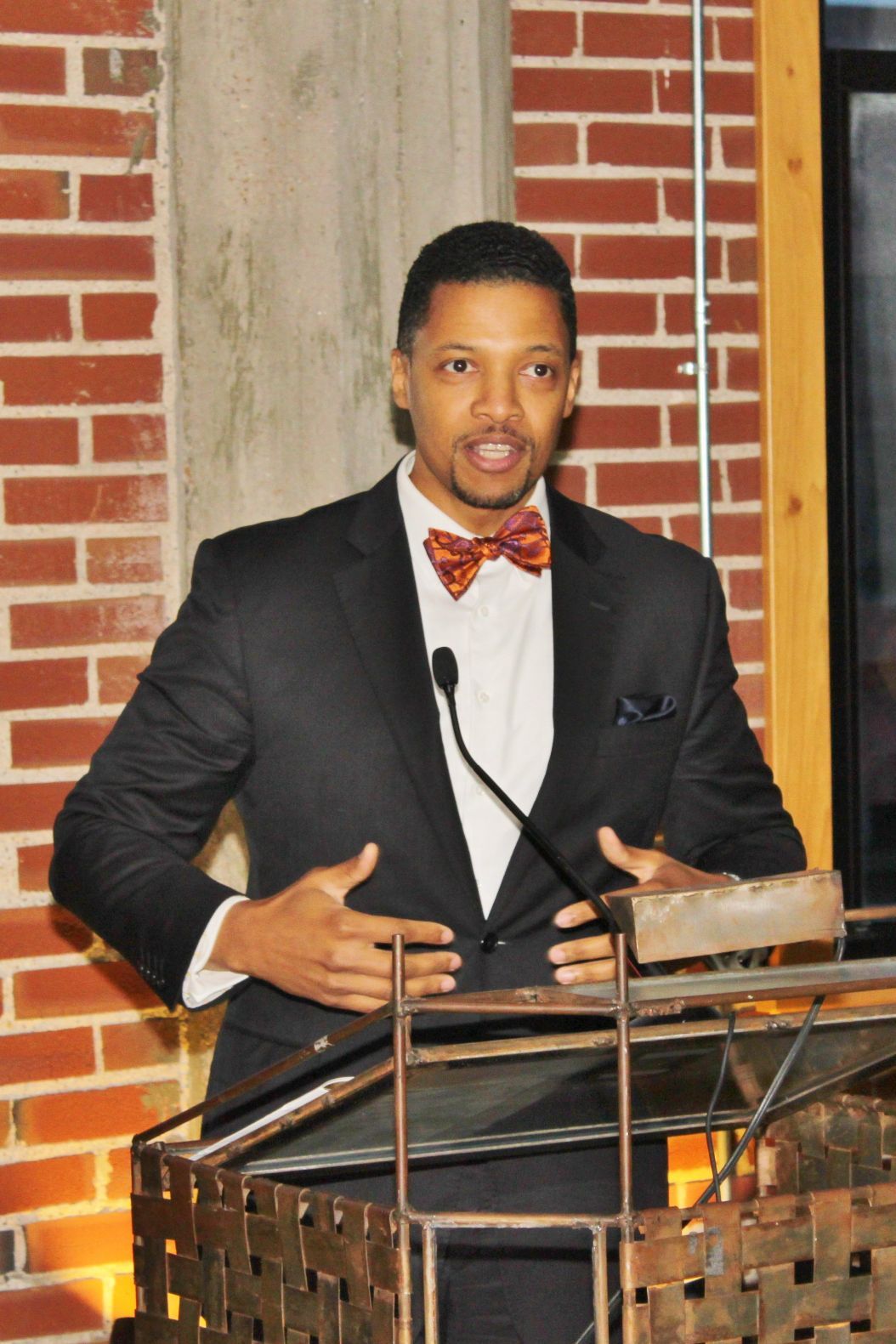 Kirk Williams (Wells Fargo)