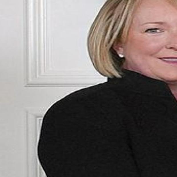 Laura Mccarthy Real Estate Special Features Laduenews Com