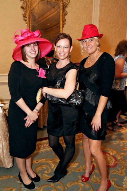 Anna Zelinske, Toni Crosby, Nikki Fettig