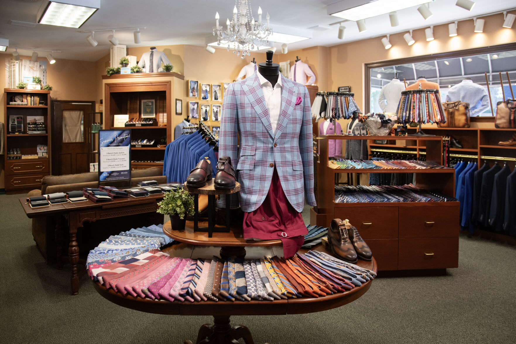 BESPOKE：THE MEN'S STYLE OF SAVILE ROW Why Bespoke Streetwear Is Thriving—Even on Savile Row - WSJ
