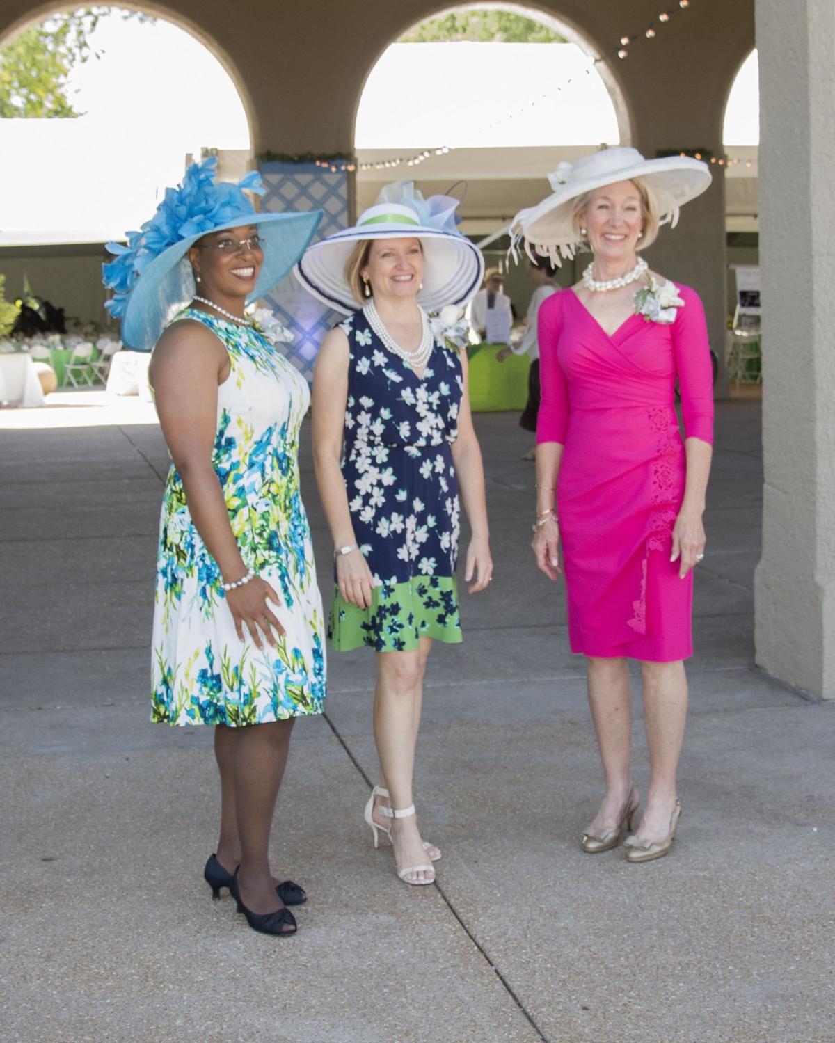 060817HatLuncheon02.JPG