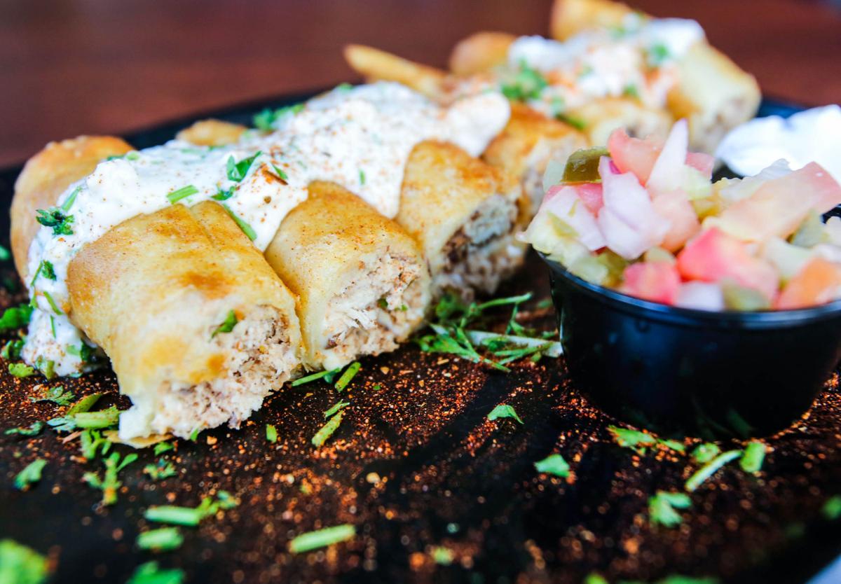 Dinner & A Show The Kitchen Sink Dining