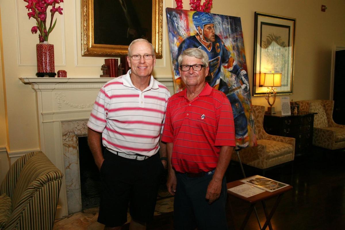 Mike Fink, Dennis Barnes