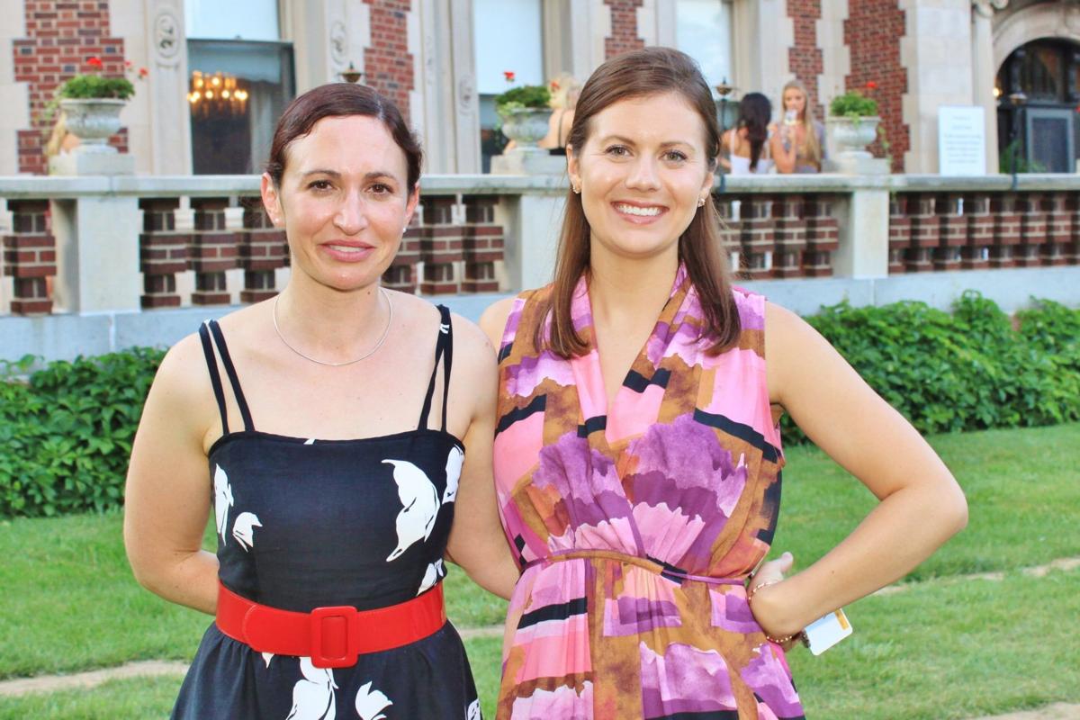 Annie Mayrose, Jenna Davis