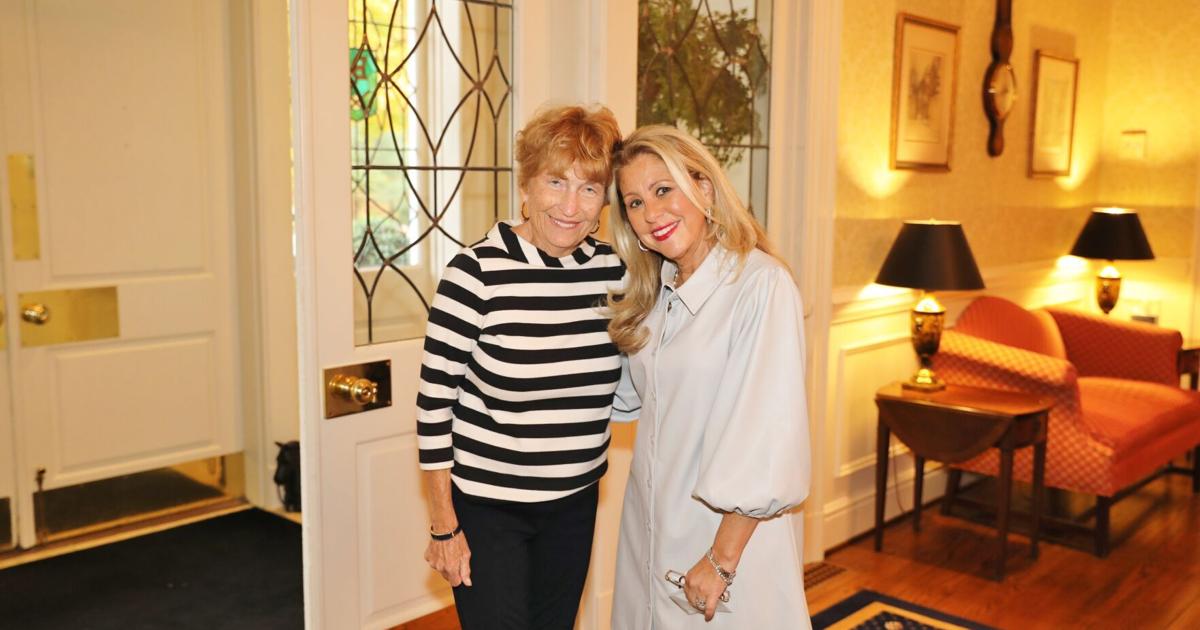 Suzie Nall, Pam Toder