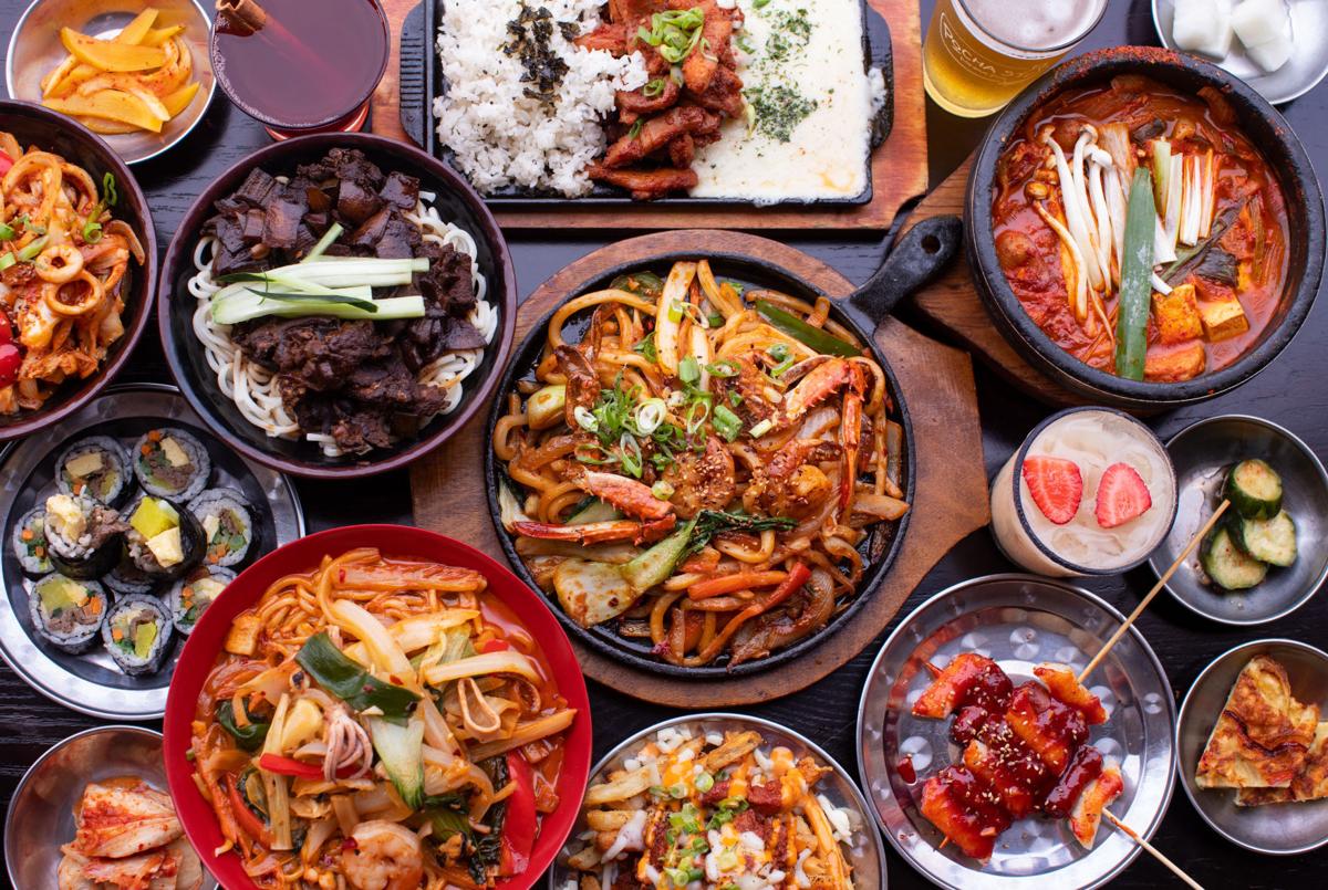 Pocha Stl Cooks Up Korean Street Food Asian Fusion Fare For Carryout In St Ann Food Laduenews Com