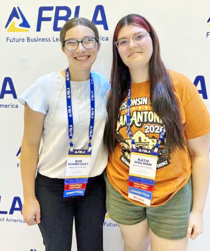Bruce students take talents to FBLA national conference