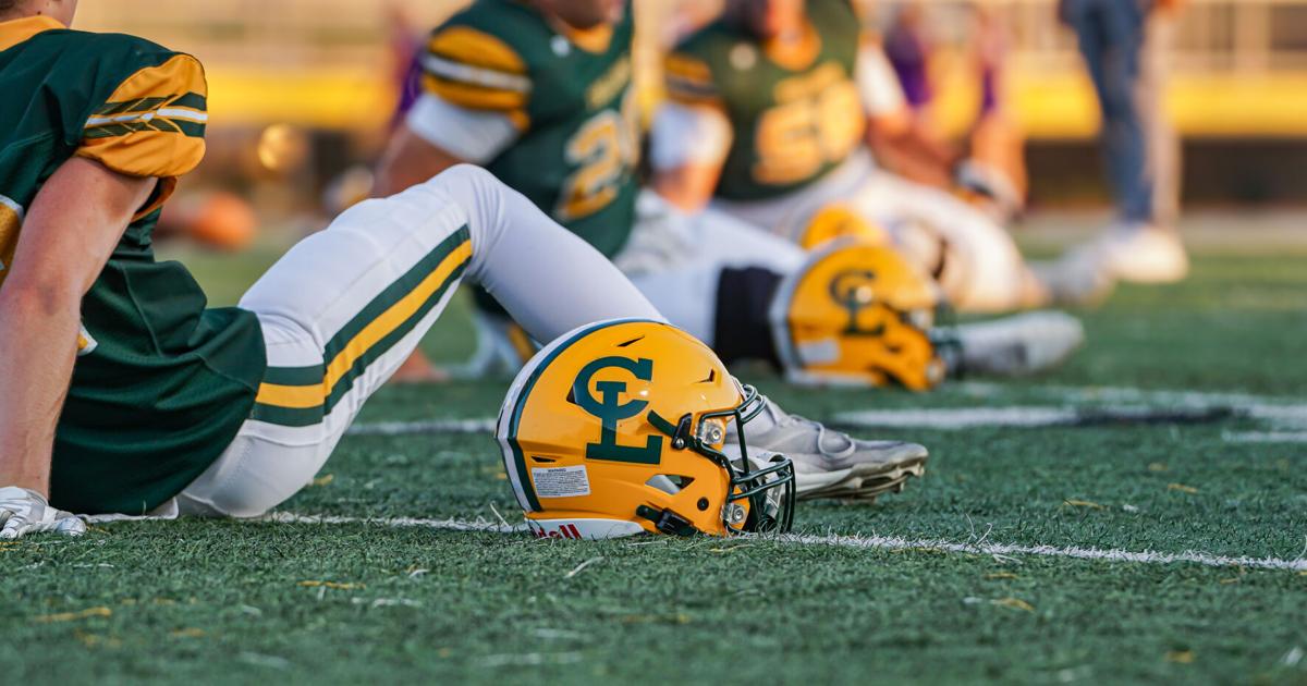 GALLERY: Varsity Football- CLHS vs THS | Multimedia | lafourchegazette.com