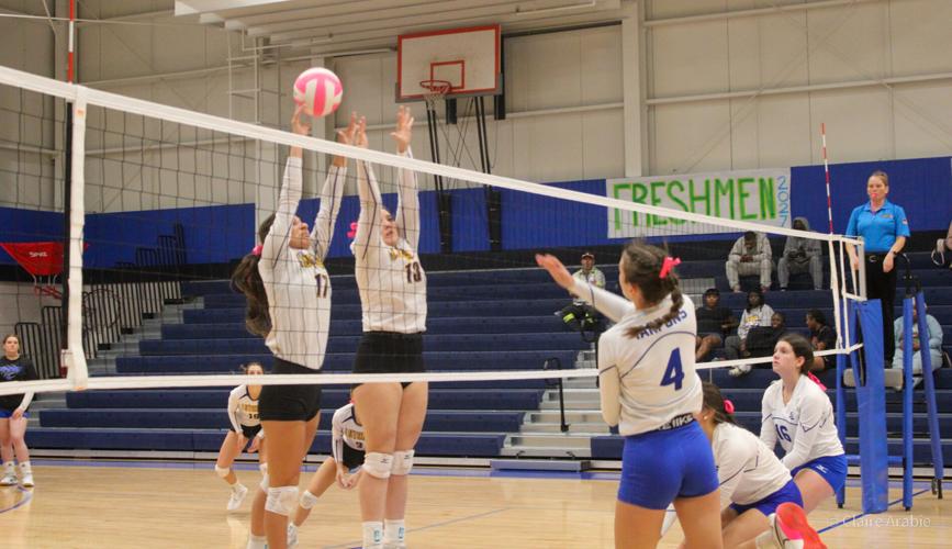 Photo Gallery Varsity Volleyball SLHS vs Lutcher Volleyball