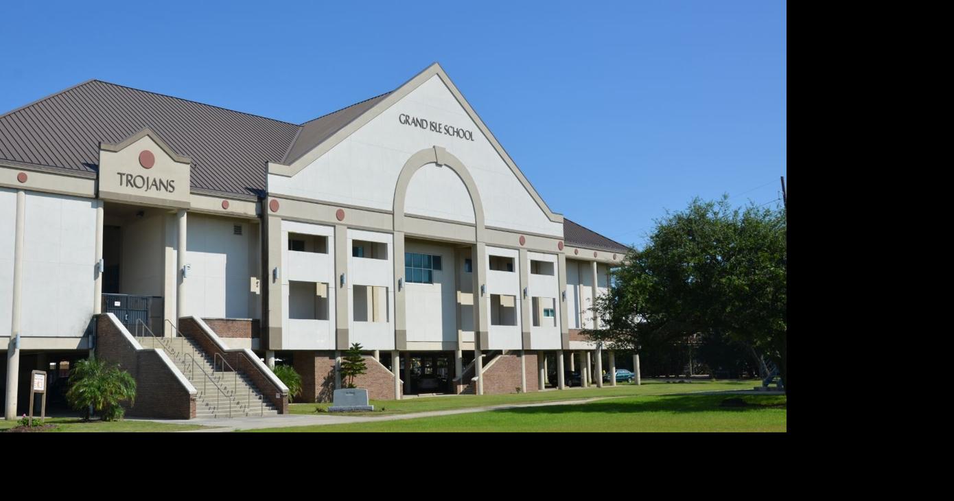 Grand Isle School 2022 Senior Graduation Lafourche Strong