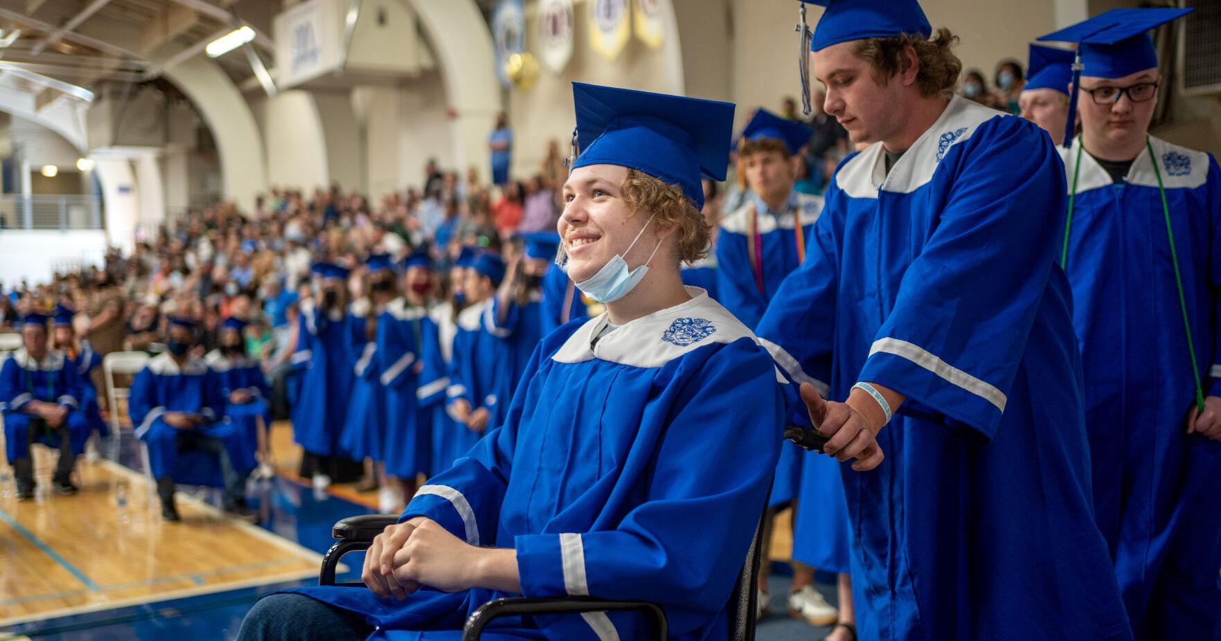 Despite challenging school year, Oregon graduation rates dropped only slightly