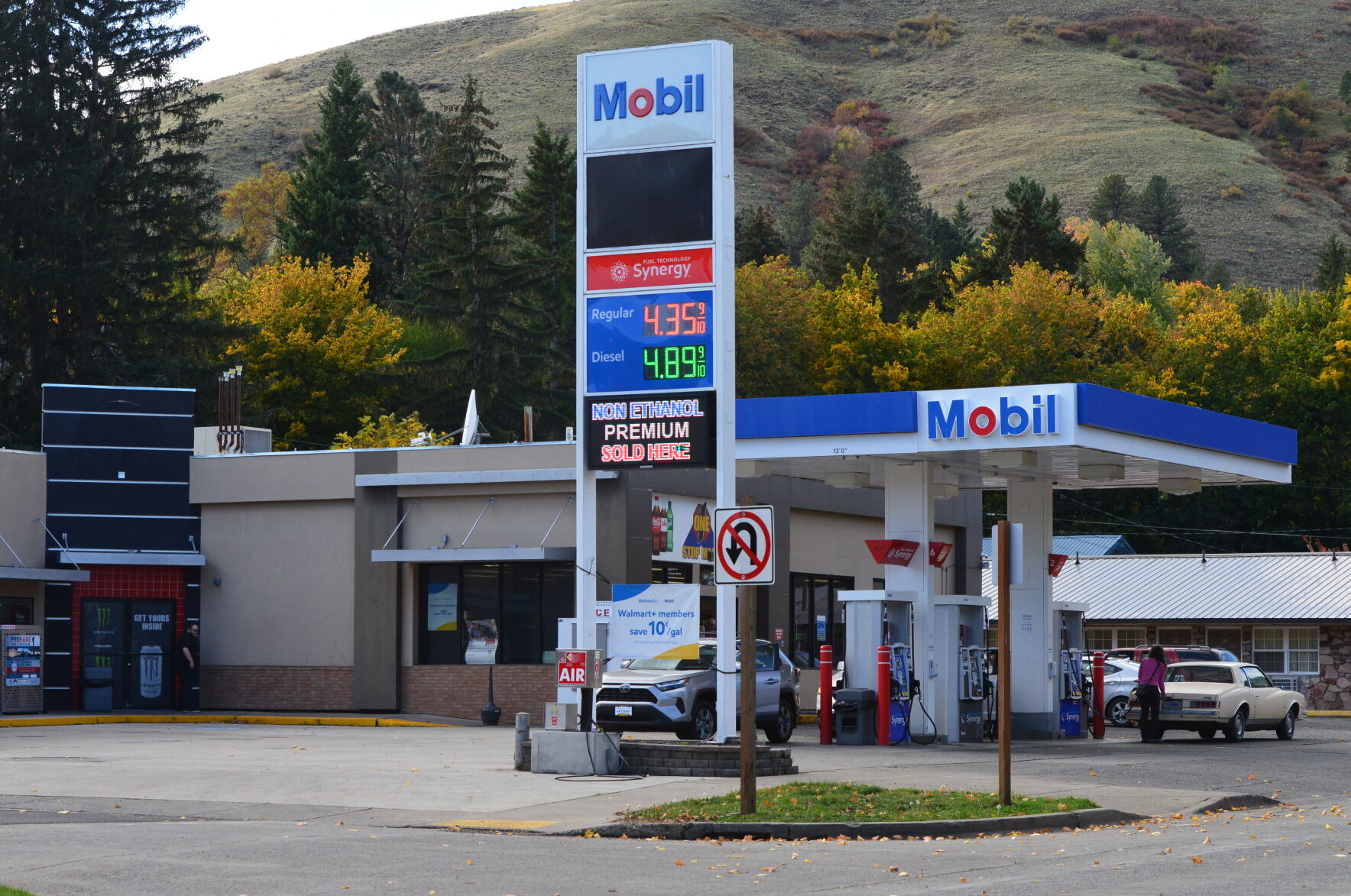 Oregon fuel prices could rise due to Israel, Hamas war | Local