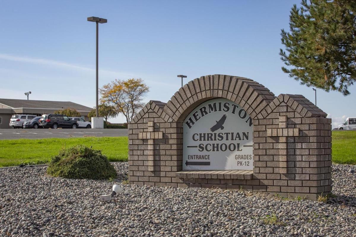 DISCRIMINATION? Christian School alleges discrimination in lawsuit [#HermistonChristianSchool #OregonGovBrown #KateBrown] 10/23