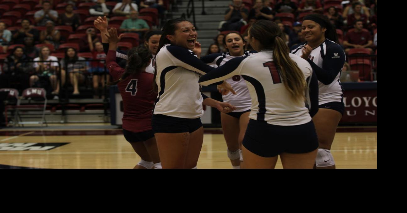 Volleyball Sweeps Pepperdine Sports 5643