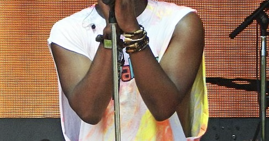 BREAKING: Singer-songwriter and rapper Smino to headline Fallapalooza ...