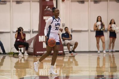 Gabby Green And Coach Elliott Talk New Season Goals Basketball