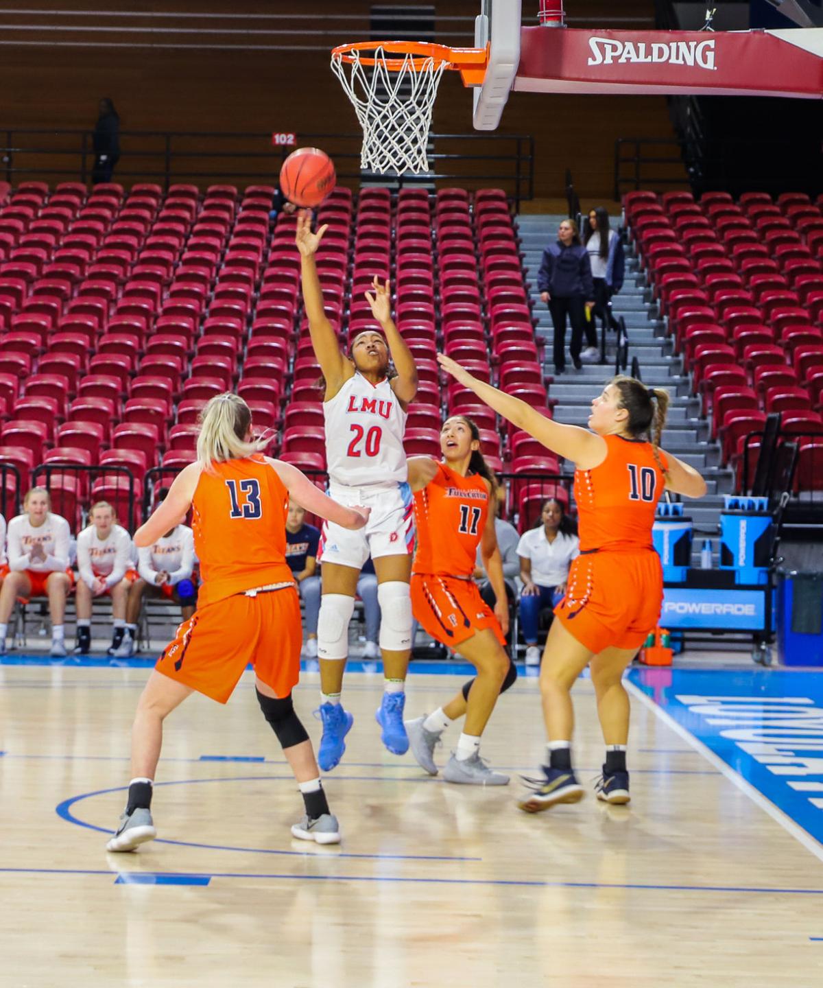 Basketball Teams Prepare For Final Stretch Sports Laloyolan Com