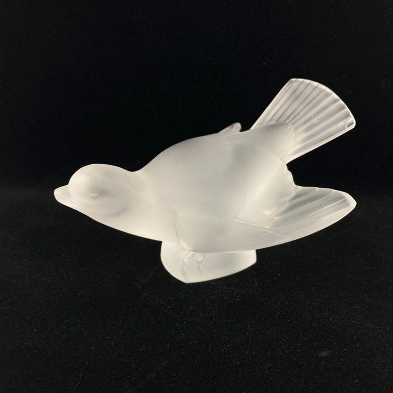 frosted art glass sparrow,signed,head up made in France Lalique