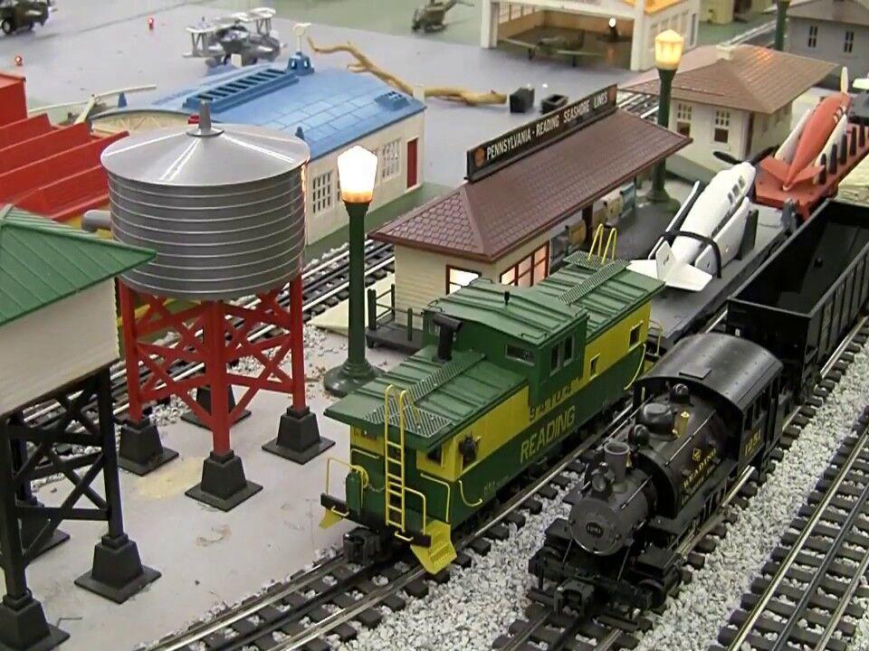 On Track for Christmas: How Model Trains Found Their Way Into Holiday Tradition - Vimarsana News