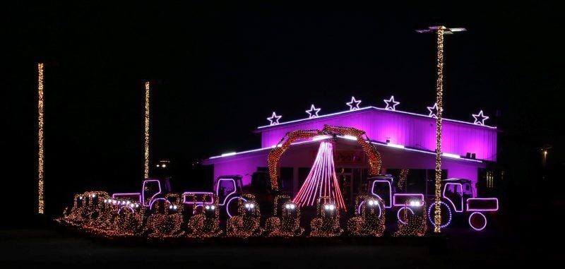 Messicks Christmas Light Display 2022 A Peek Behind The Messick's Tractor Choir Light Show | Main Edition |  Lancasterfarming.com