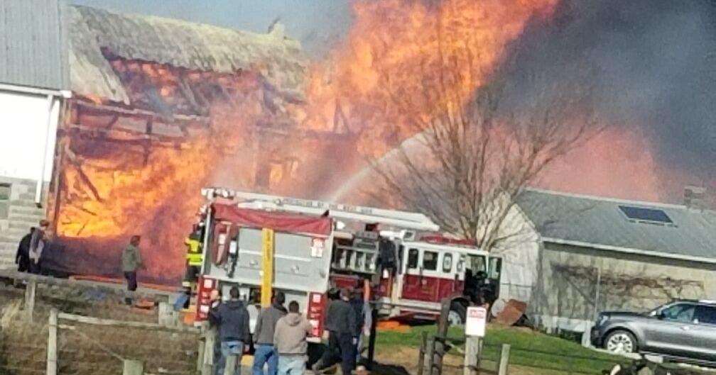 Fire destroys Clay Township tobacco barn, metal shop on Saturday | Local  News