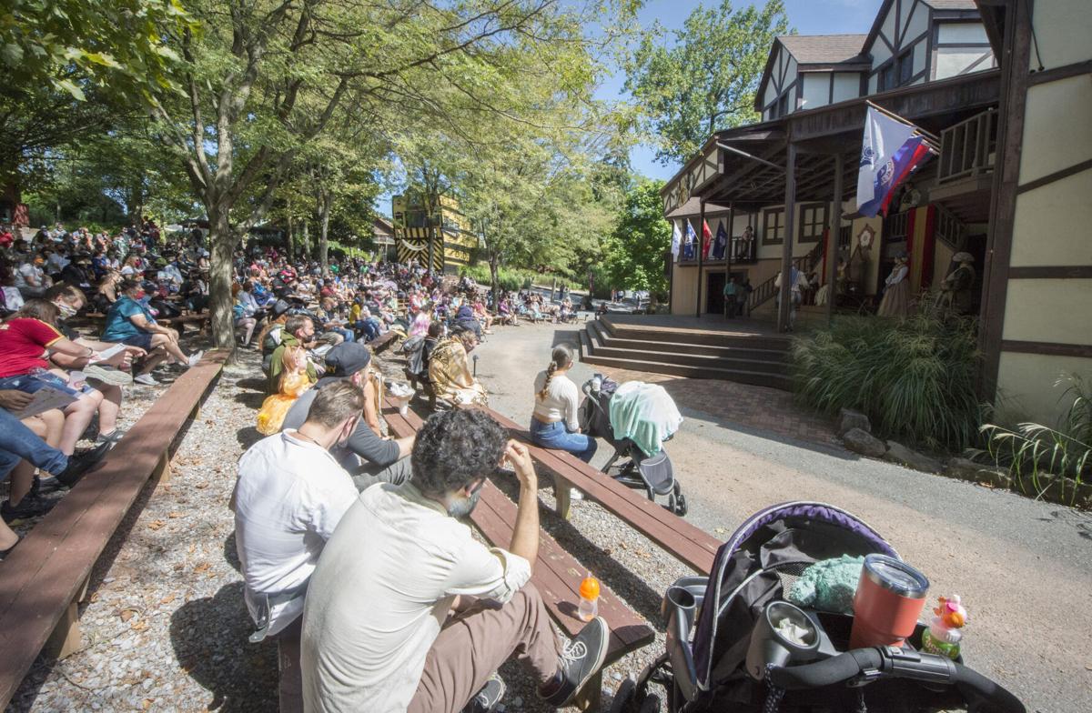 Queen Makes The Scene Pa Renaissance Faire Opens For The Season Photo Slideshow Food Living Lancasteronline Com